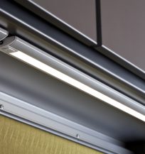 修身型材LED灯，亮度